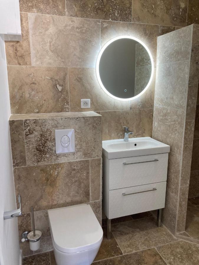 Charmant Studio Dans Villa - Parking - Jardin La Seyne-sur-Mer Exterior foto